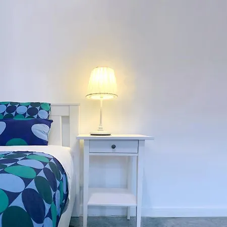 Apartment Campolide Door Lissabon