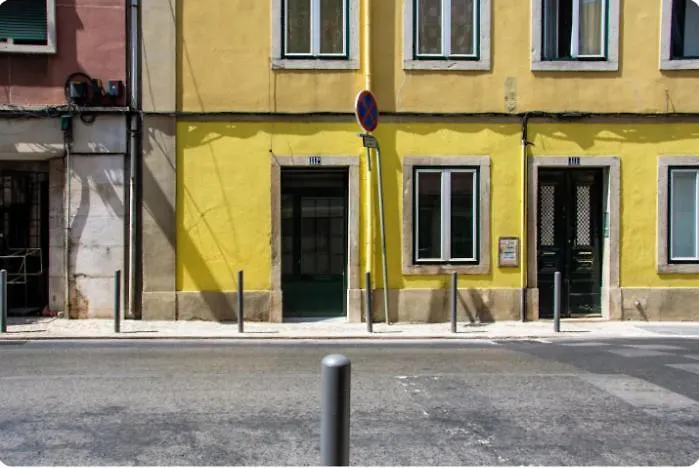 Apartamento Campolide Door